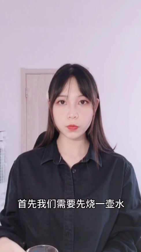 如何清理顽固油垢