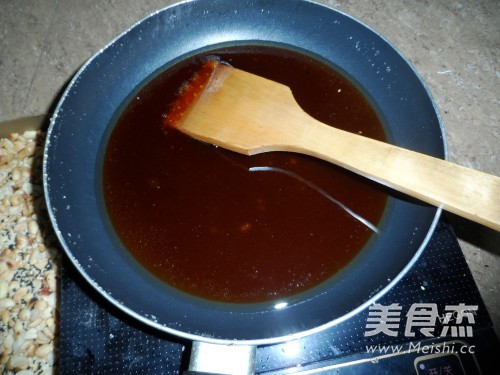 双麻花生糖的做法