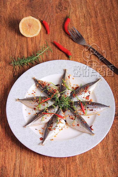 迷迭香烤沙丁鱼