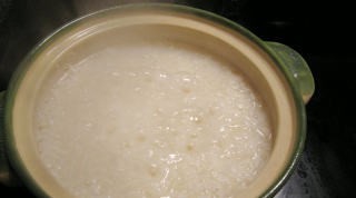 砂煲腊肠糯米饭制作的步骤