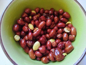 老醋花生的做法