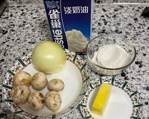 美食汤羹--奶油蘑菇汤