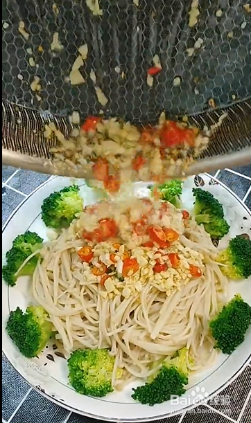 如何制作蒜蓉金针菇