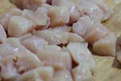 大加乐分享酥脆里嫩的香辣鸡米花做法