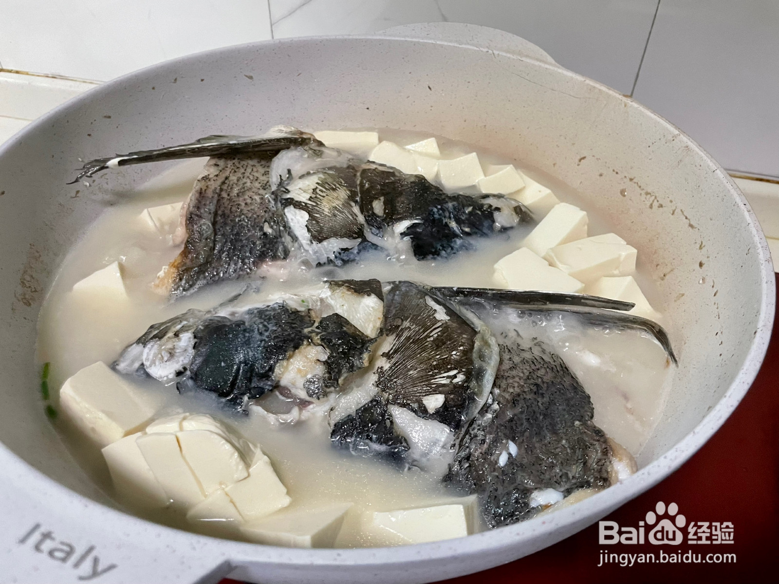 红烧鱼头豆腐汤的做法