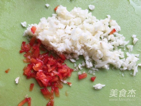 蒜蓉金针菇烤花蛤虾