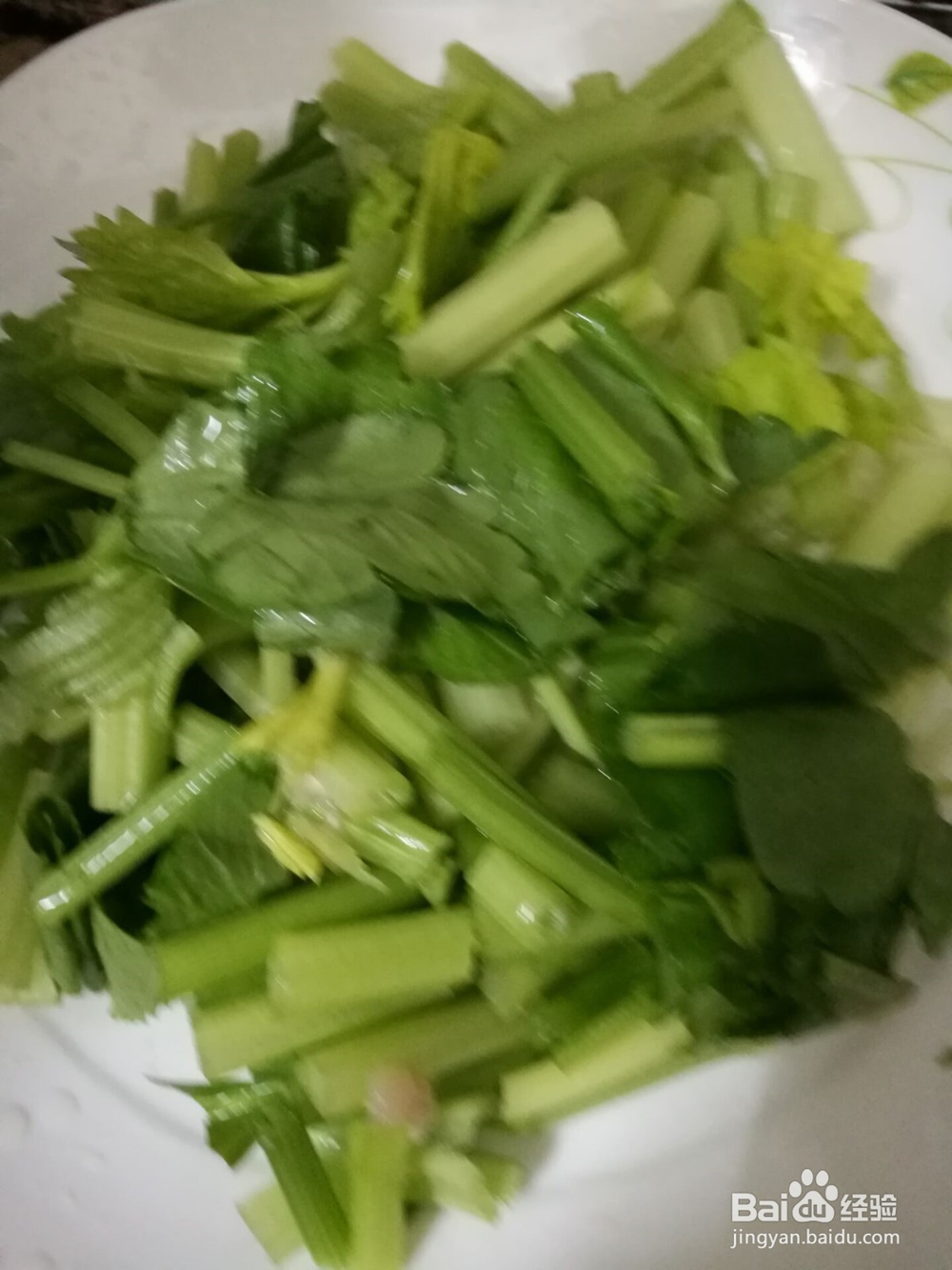 芹菜怎么做好吃--芹菜炒肉片