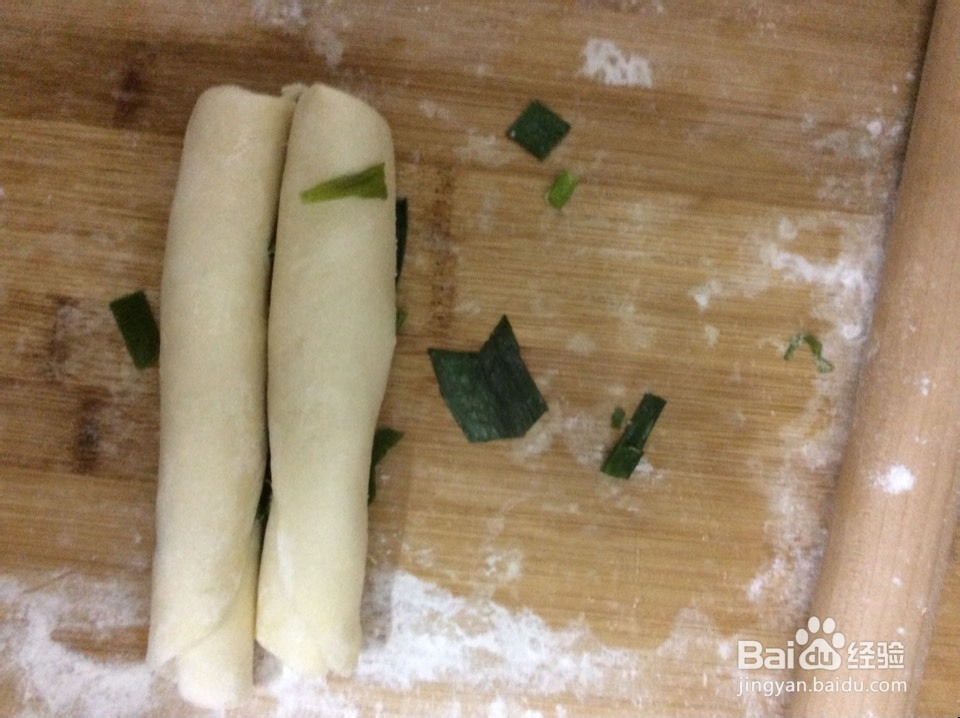 手工葱油花卷制作 拧麻花法