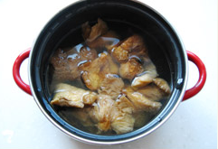 小白菜牛肉蘑菇汤