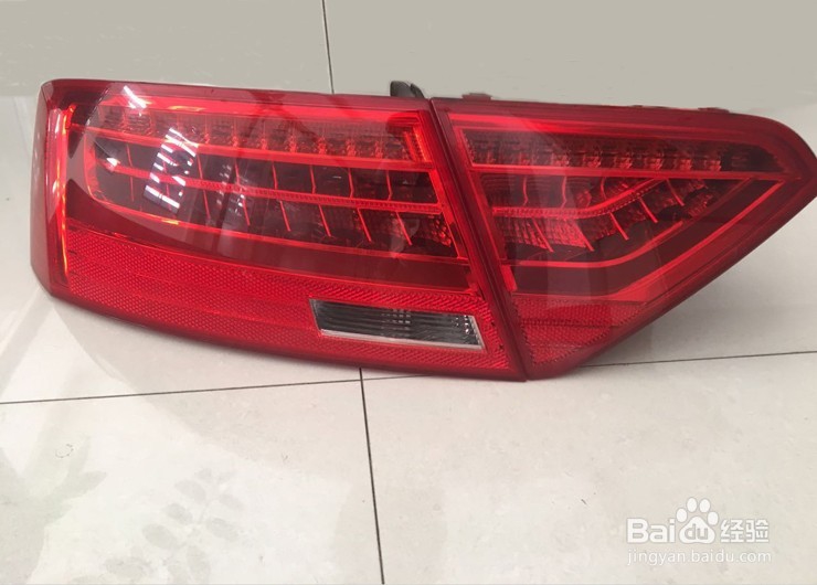 狂野中透露着优雅，改装最闪耀的流水尾灯