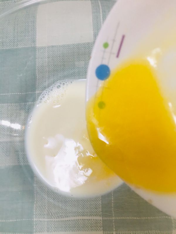 可爱小熊奥利奥雪梅娘