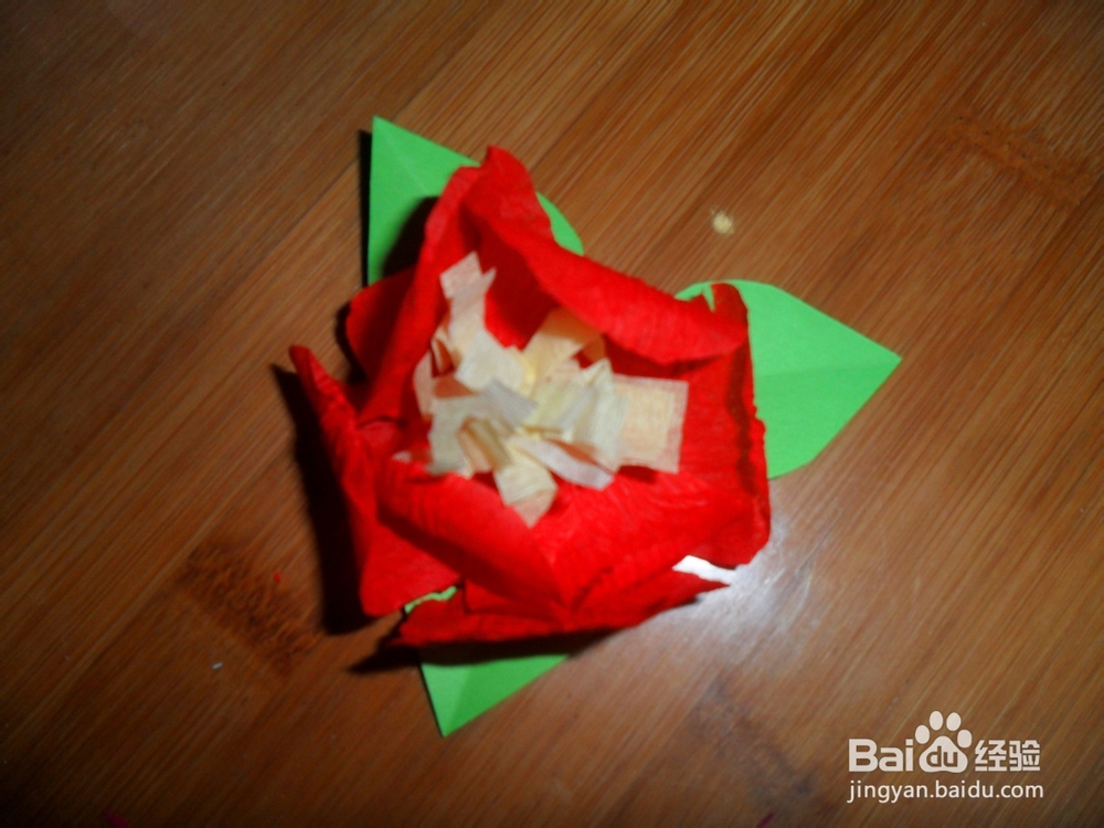 怎样用皱纹纸做卷花？