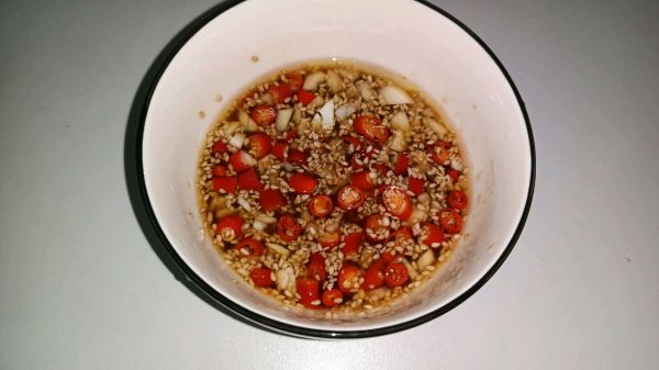 轻食凉拌空心菜