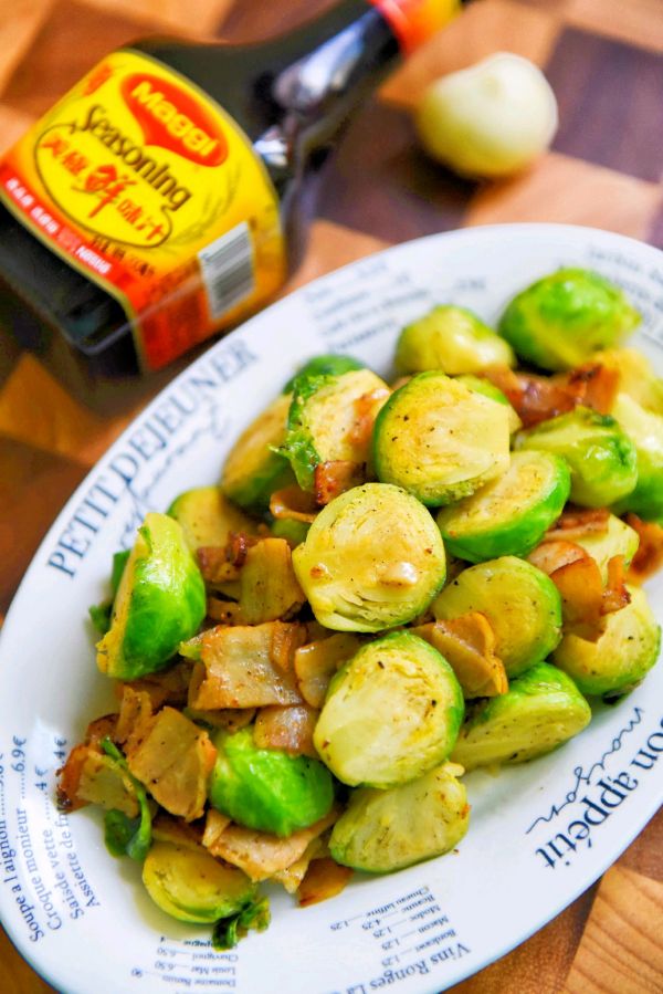 孢子甘蓝煎培根