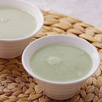 贡茶店里甜品大师的代表作——白巧抹茶布丁