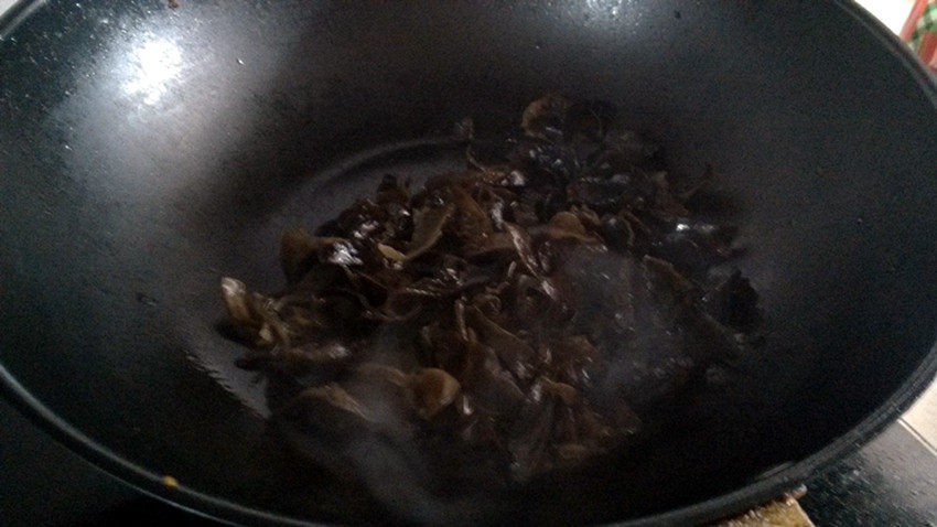 爱吃肉的你一定喜欢的拌炒香鸡丝!