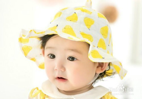 周末带小宝宝外出玩耍,需要带什么物品?