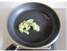 创意草菇焖鸡丸