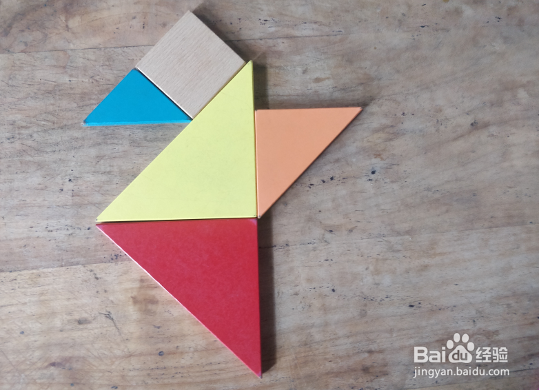 用七巧板怎样拼一只兴奋拍打鳍肢的企鹅?