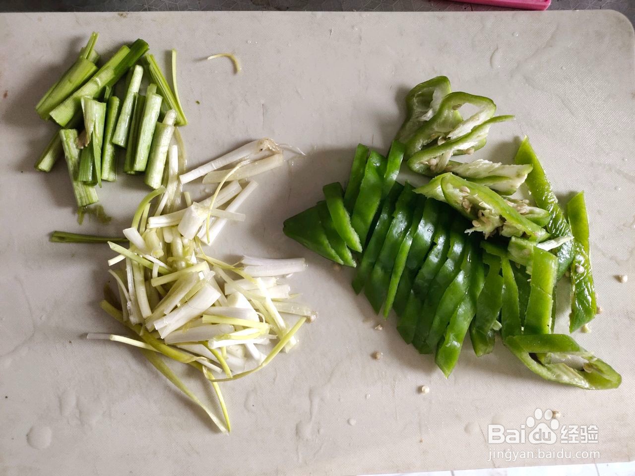 家常辣椒炒豆腐丝的做法