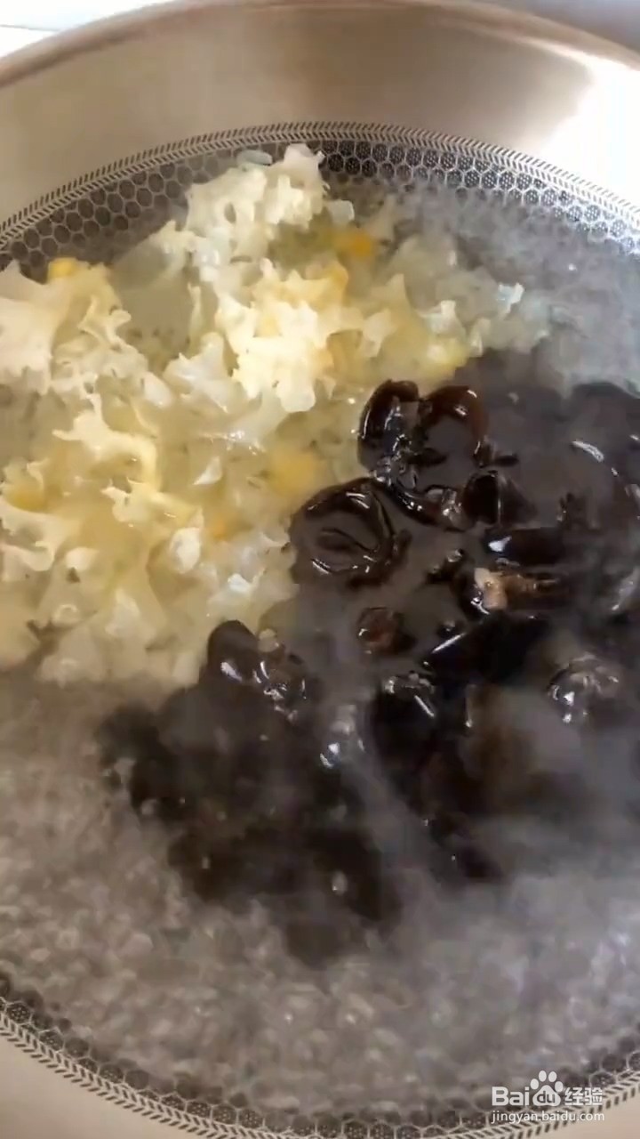 如何制作凉拌银耳