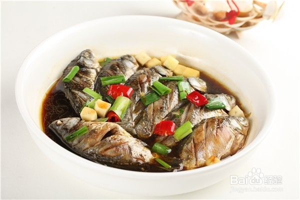 怎样制作鲫鱼炖白菜