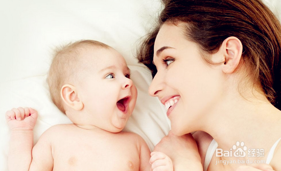刚出生的宝宝就有脂溢性皮炎如何摆脱这一烦恼