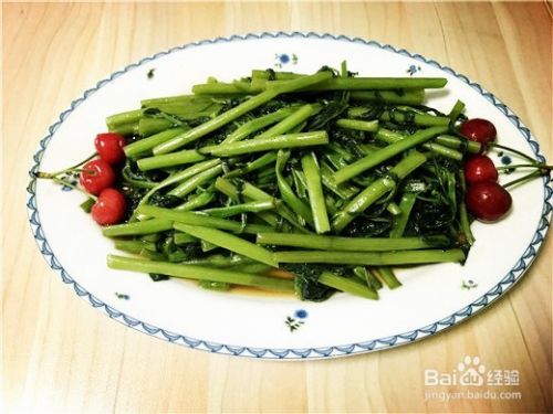 如何做简单的绿叶菜——素炒空心菜
