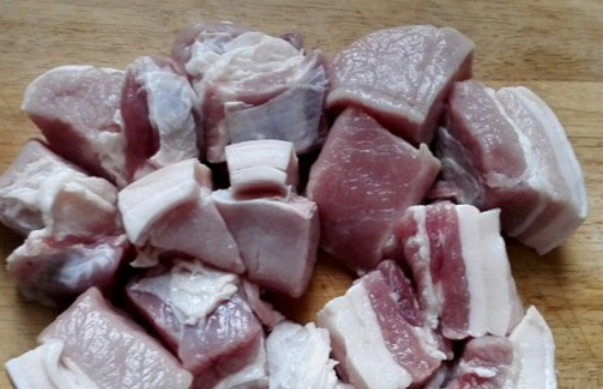 想做色泽红亮的卤肉怎么上色