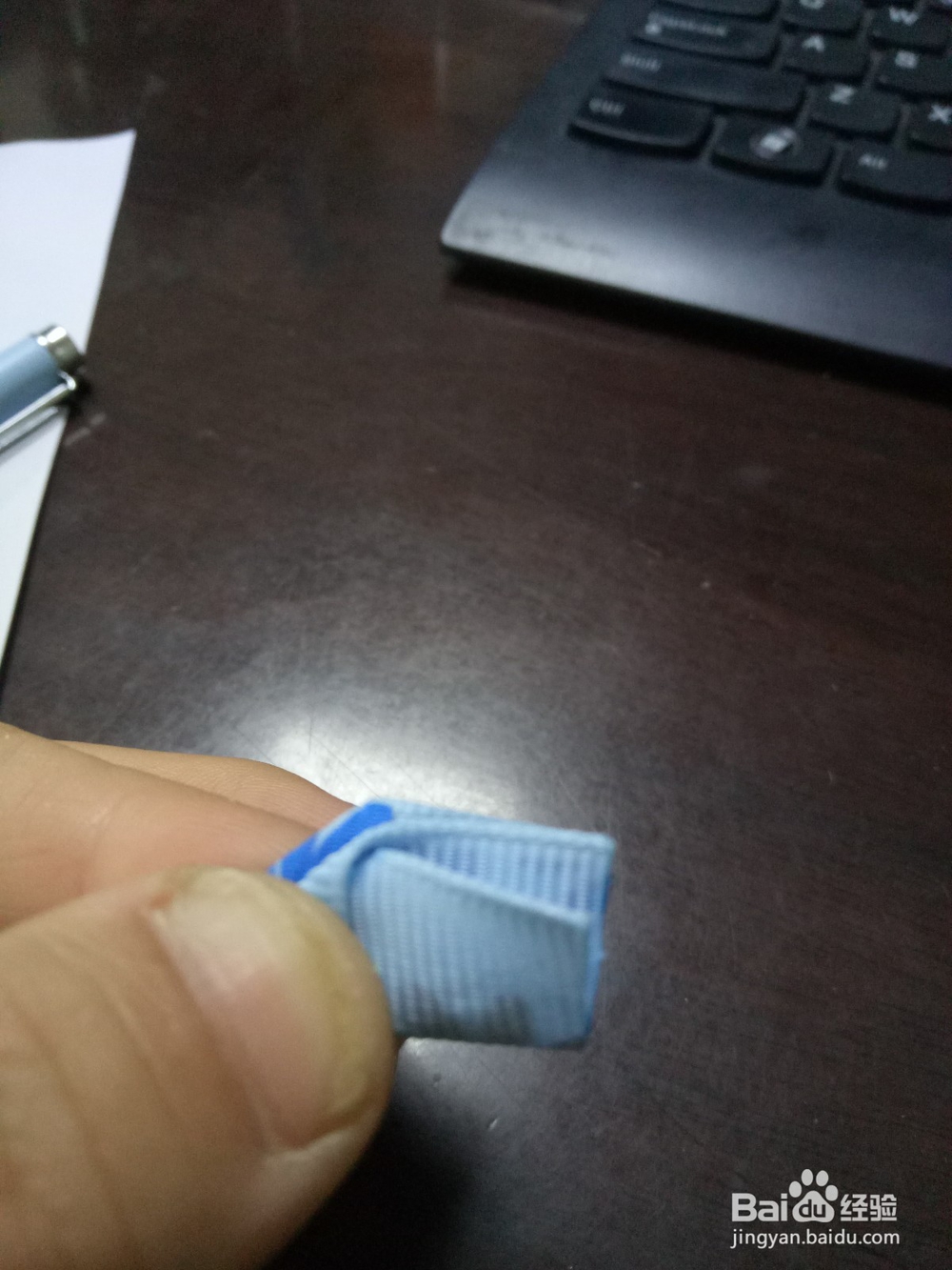 如何做一朵漂亮的丝带花