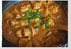 酸甜好吃的番茄红烩芋头鸡肉块