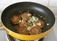 清真南煎丸子怎么做