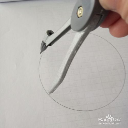 怎样利用圆规画三角形