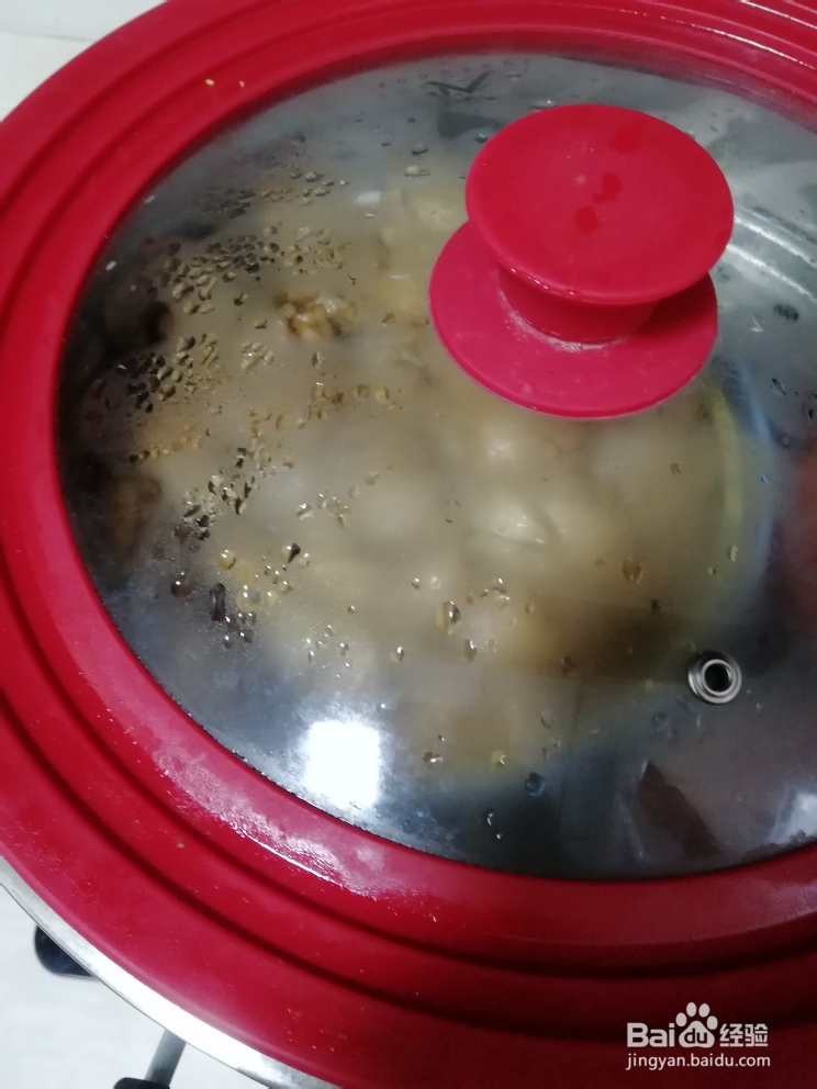 爽脆可口的香菇蒸鸡腿