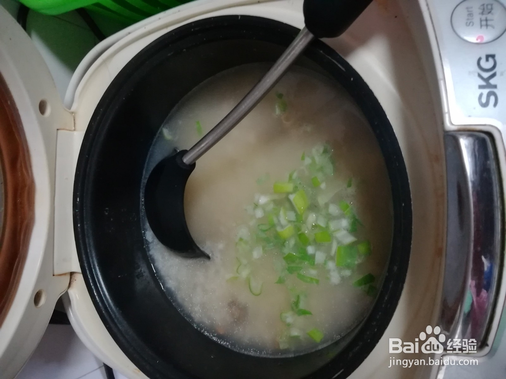 扇贝肉蚝豉粥步骤