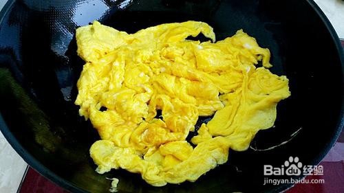 葱香火腿肠炒鸡蛋的做法