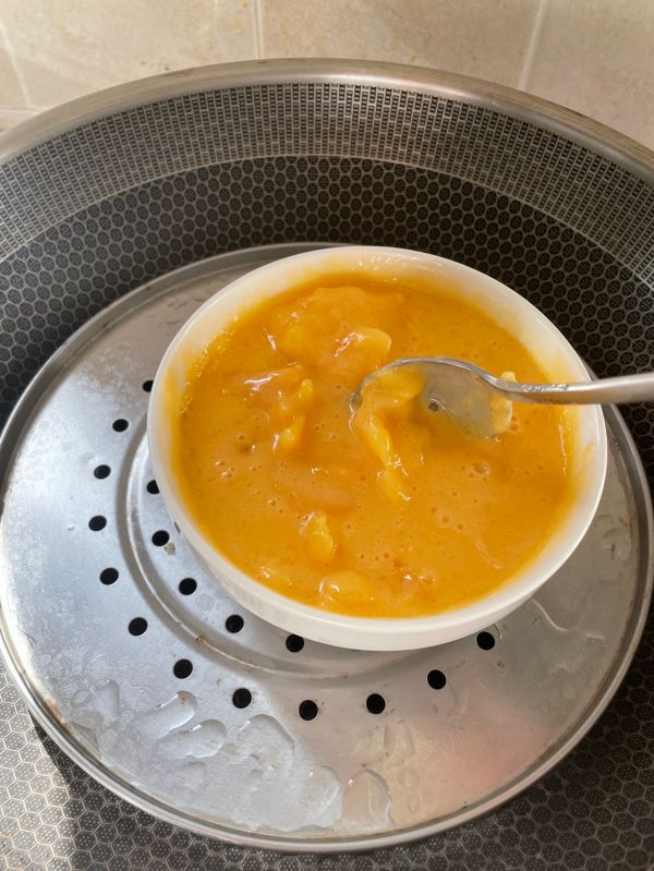 奶黄馅冰皮月饼