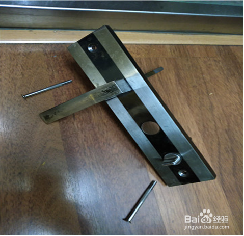 更换保德安锁体过程