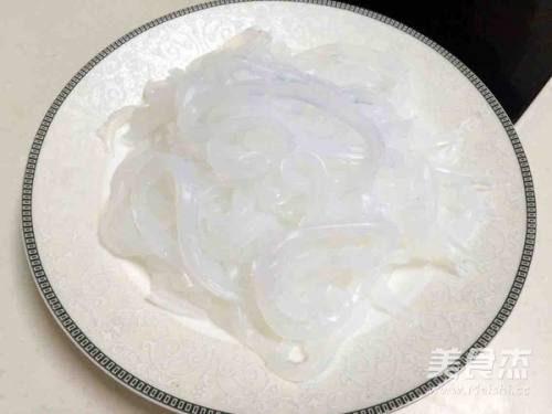 擦丝凉粉的做法