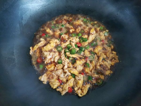 鸡蛋酱拌荞麦面