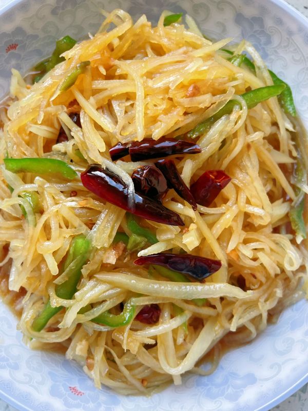 凉拌酸辣土豆丝