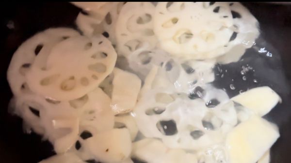 味达美风味凉拌藕让家人爱上吃饭