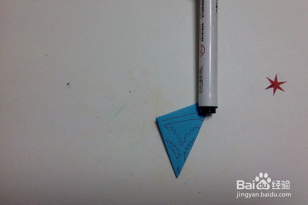 剪怎样剪四瓣花？简单手工四角八对称窗花