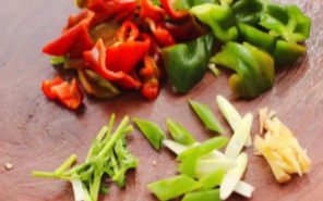 如何做红烧腐竹香菇