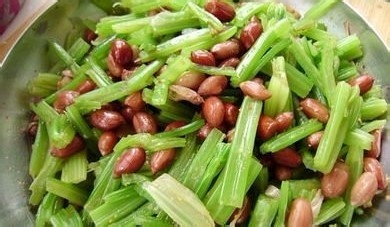 芹菜怎么吃降压