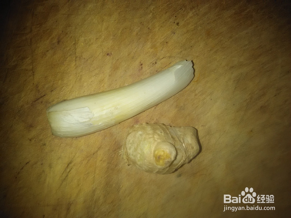 土豆片炒胡萝卜和白菜片