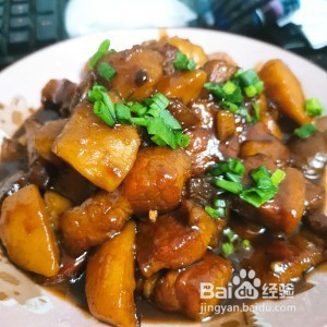 家庭版土豆炖红烧肉