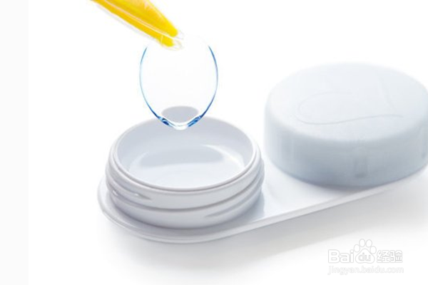 如何使冬天带隐形眼镜不再干涩?