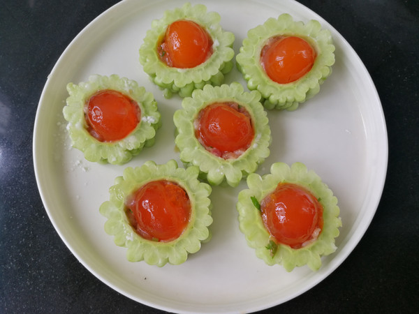 咸蛋黄肉末酿苦瓜