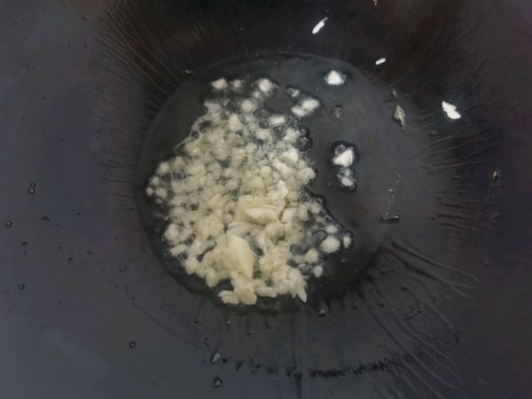 韭菜鸡蛋栲栳栳